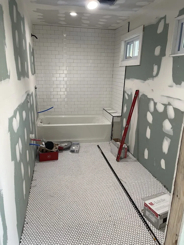 Slide of D T General Construction