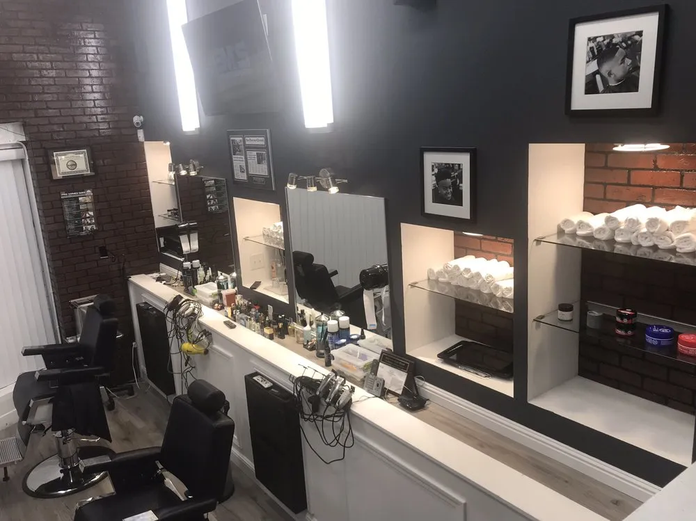 Slide of D T General Construction