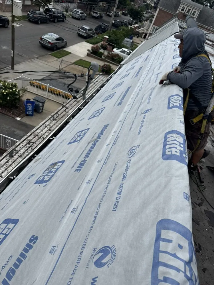 Expert storm damage roof repair with free inspection in El Bronx, NY by D&A Pro General Construccion Corp