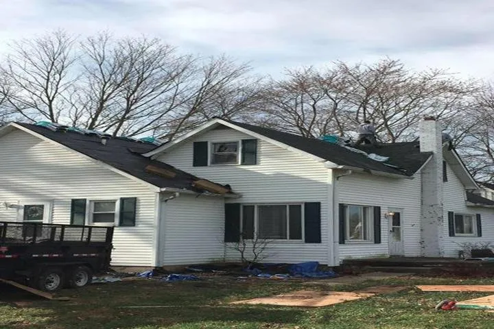 Slide of Daahl Roofing