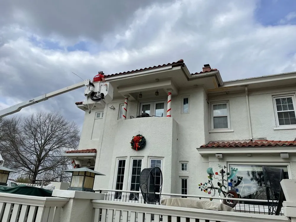 Slide of DACA Roofing