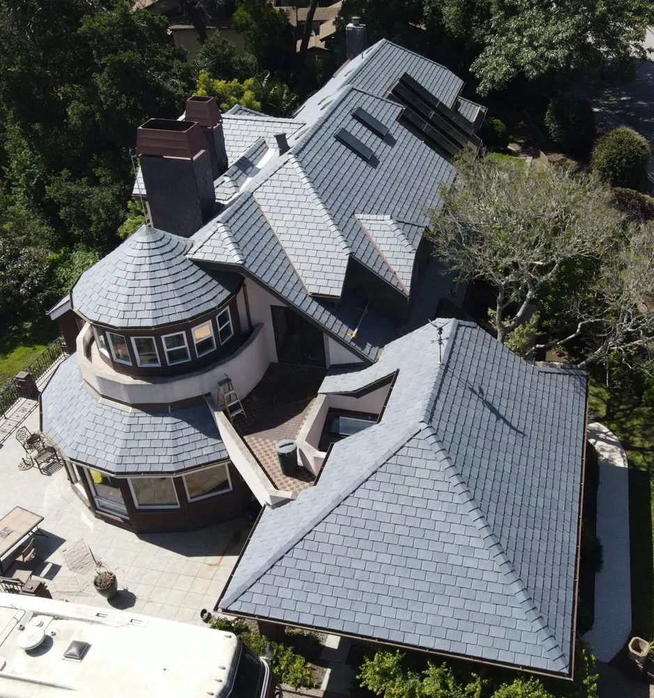 Slide of Daddario Roofing