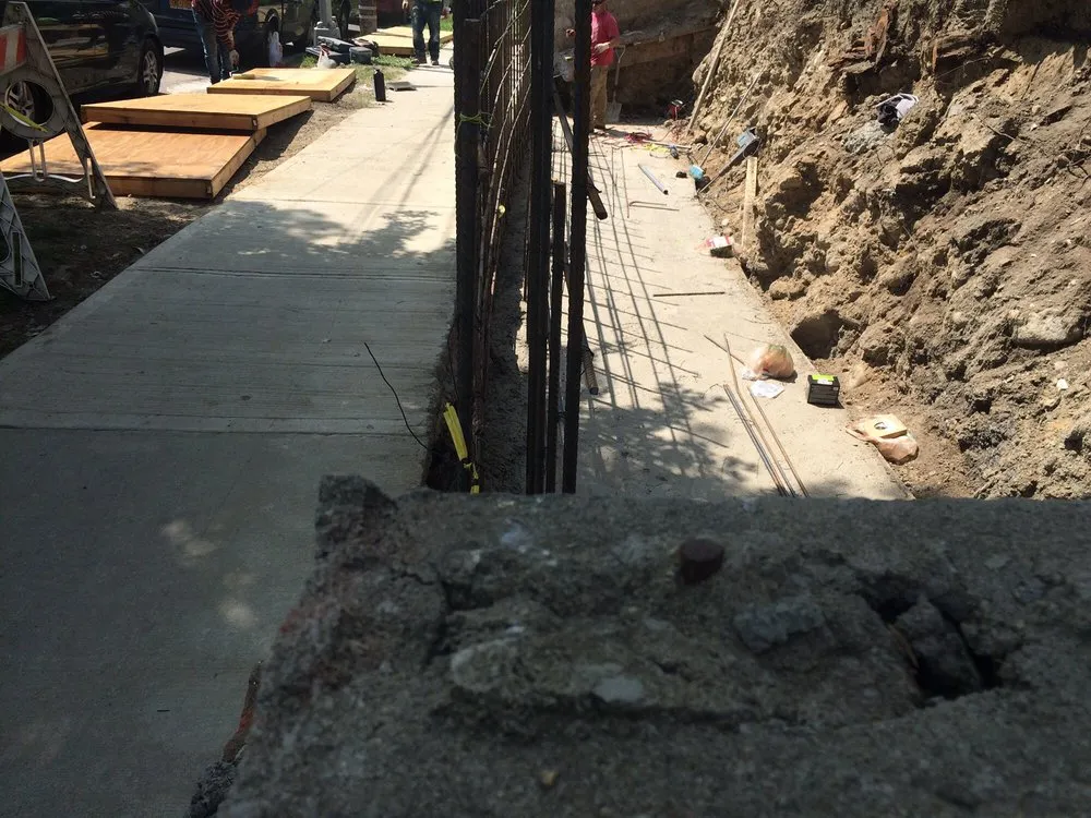 Slide of Daemar Construction