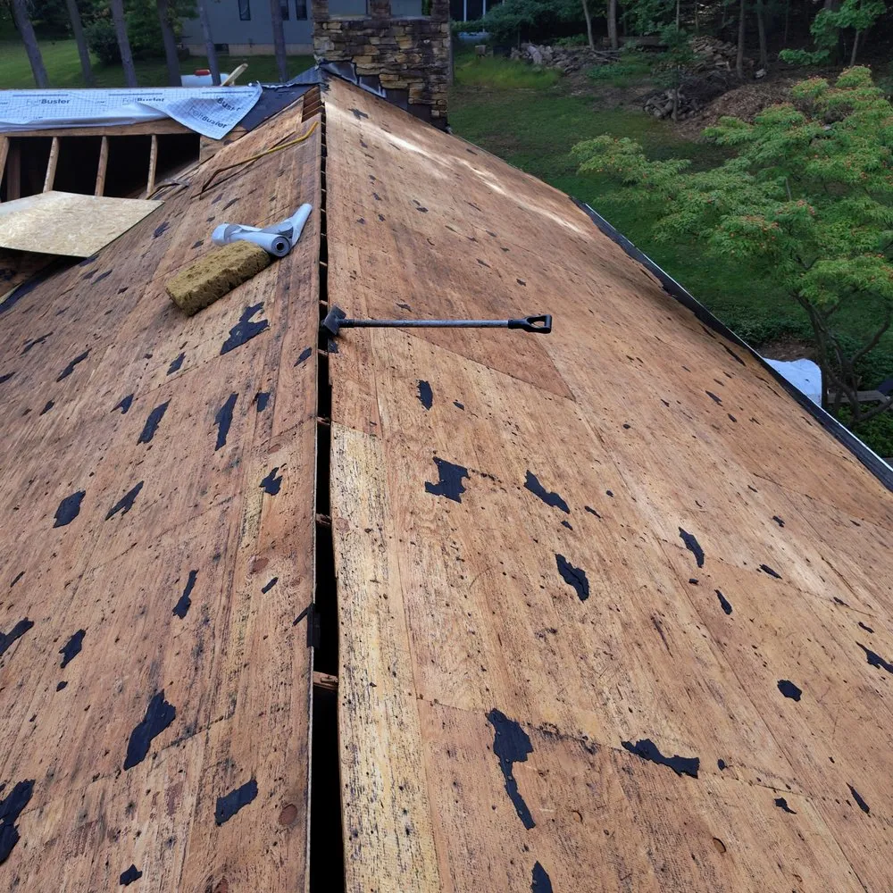 Licensed residential roofing service for homes in Halethorpe, MD by Daily Repairs Company