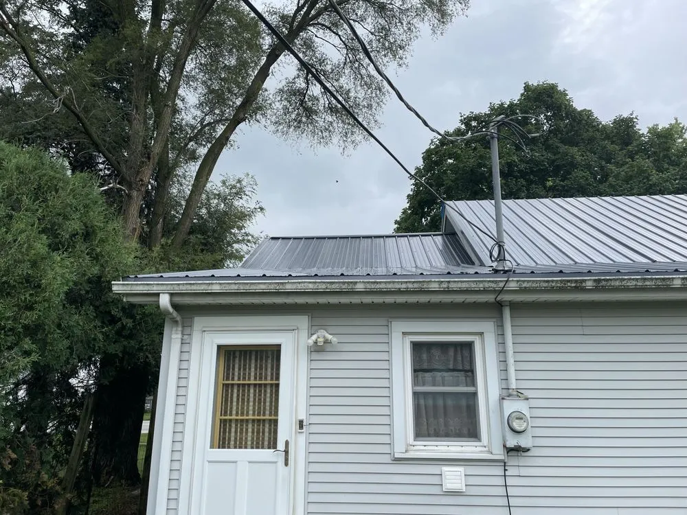 Slide of Dallas Reed