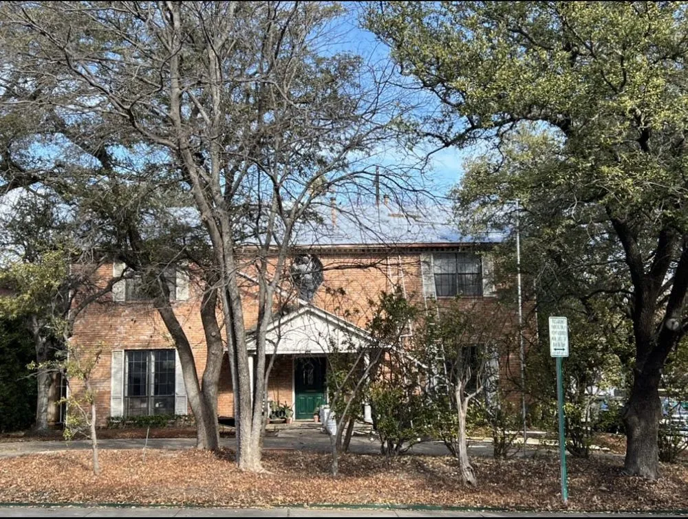 Slide of Dallas Star Construction