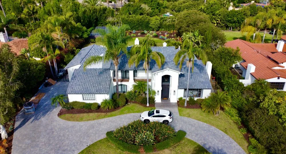 Slide of Dana Logsdon Roofing & Solar