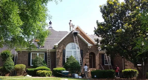 Daniel Enterprises Logo