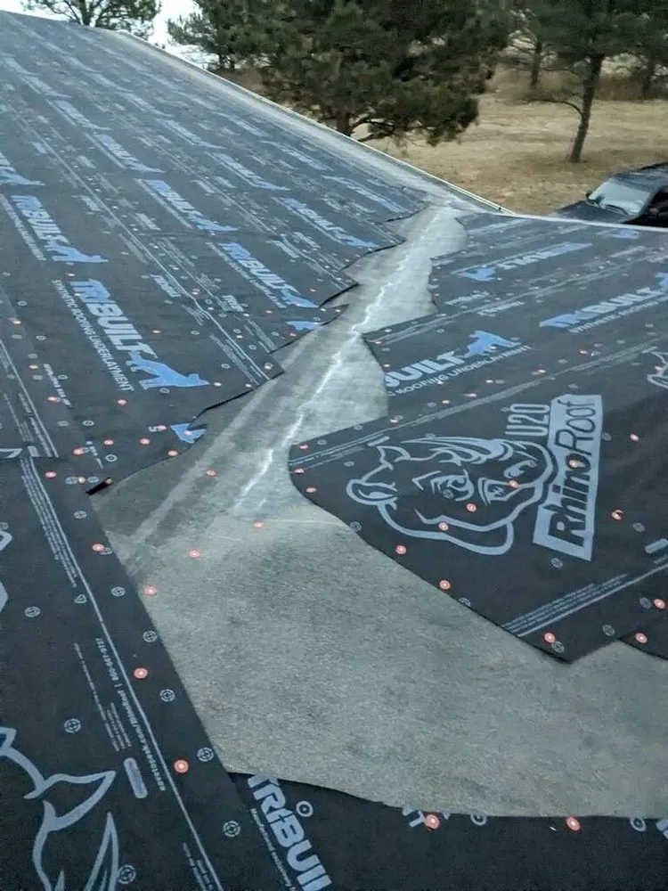 Slide of Daniel Rivera Roofing