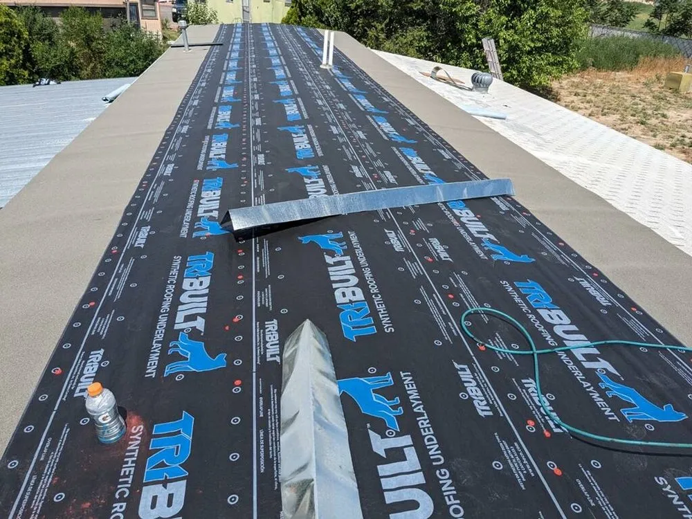 Slide of Daniel Rivera Roofing