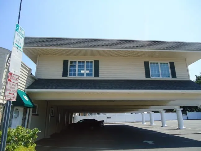 Slide of Daniele Construction