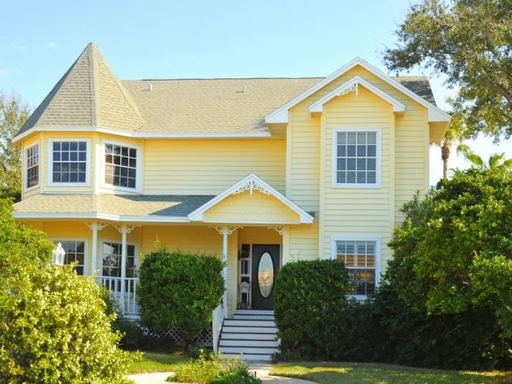 Slide of Daniels Custom Construction