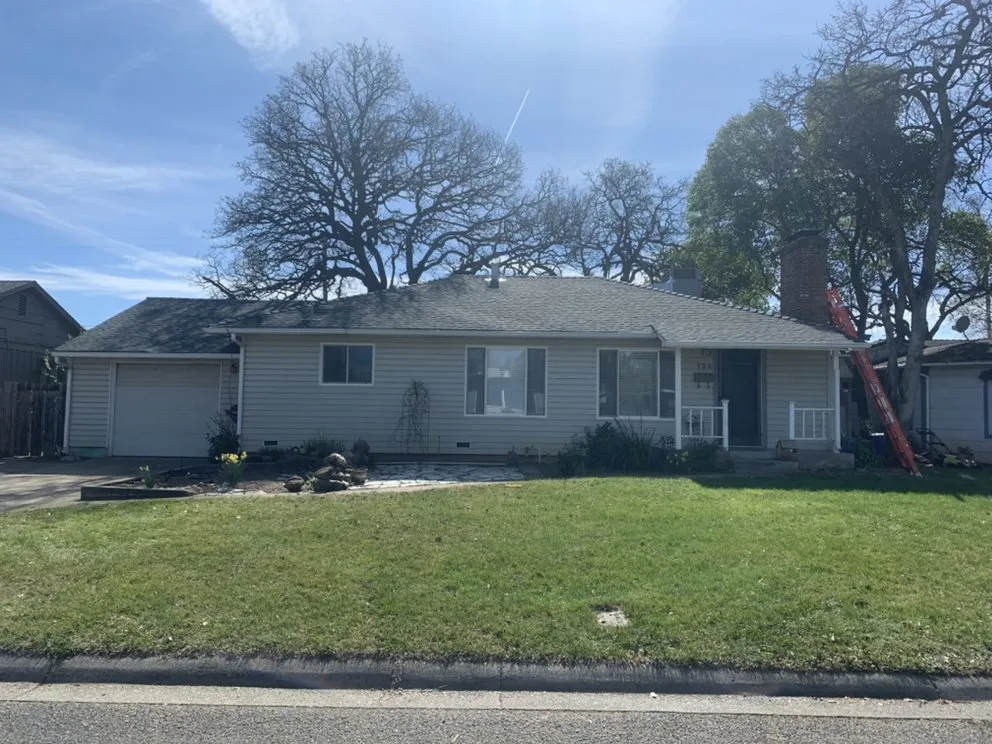 Slide of Daniel’s Roofing