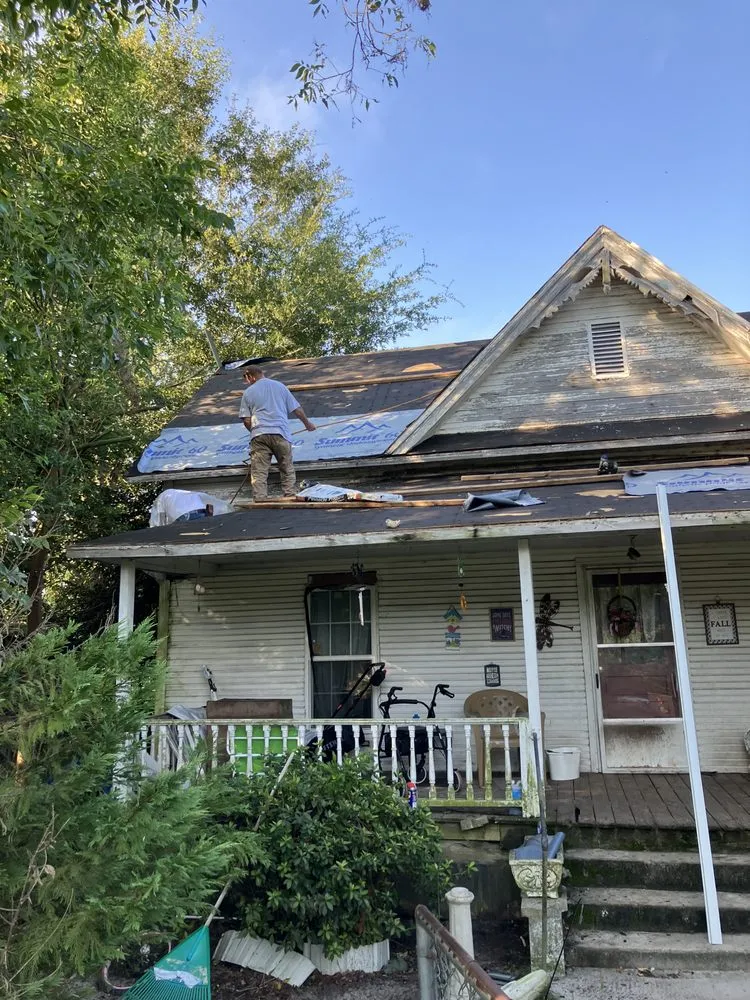 Slide of Danny Smiths Roofing