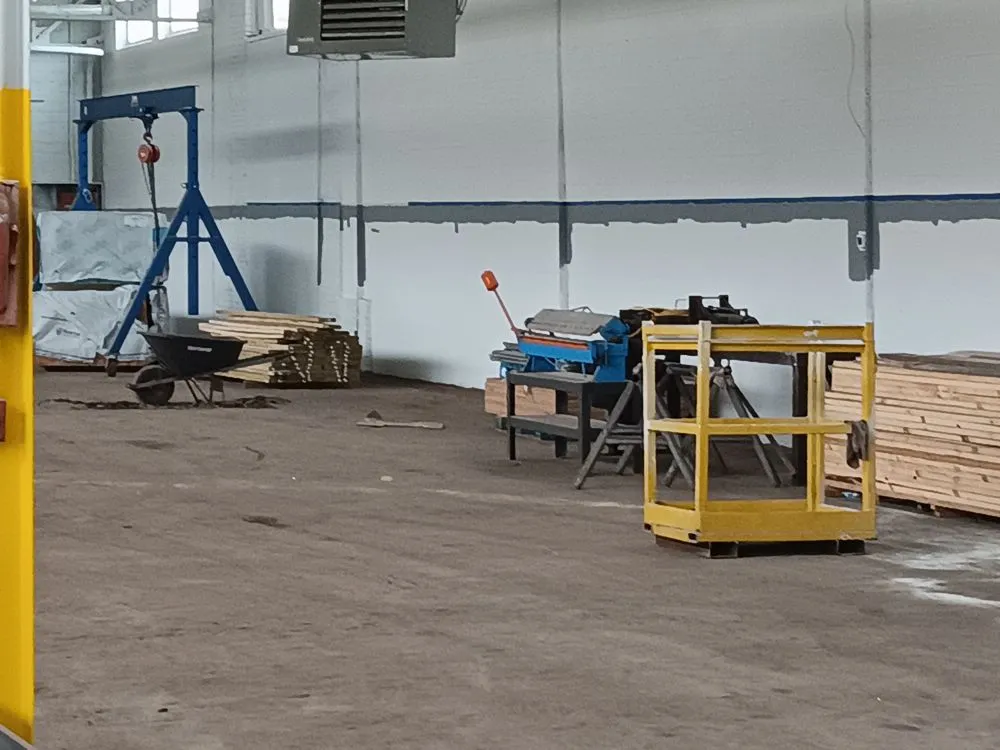 Slide of Danny Yoder repairs