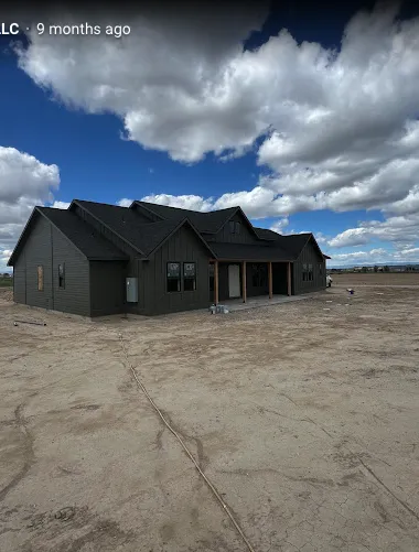 Slide of Dans Roofing