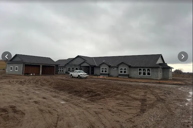 Slide of Dans Roofing