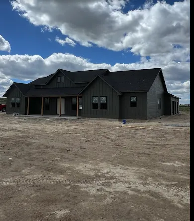 Slide of Dans Roofing