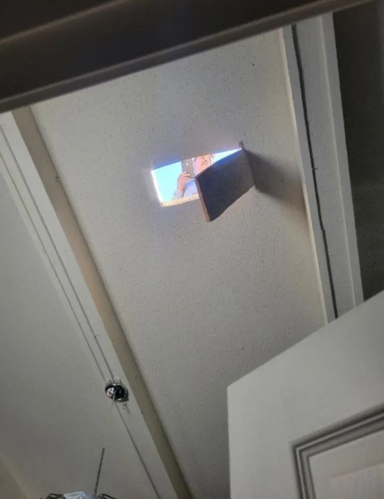 Slide of Dan's Roofing