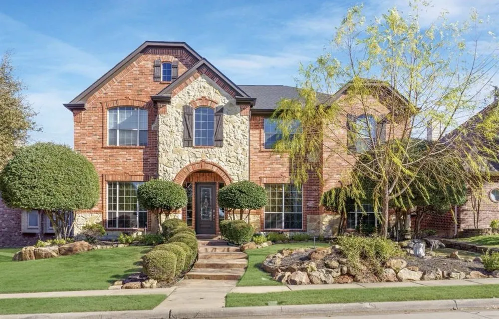 Slide of Dantes Roofing 