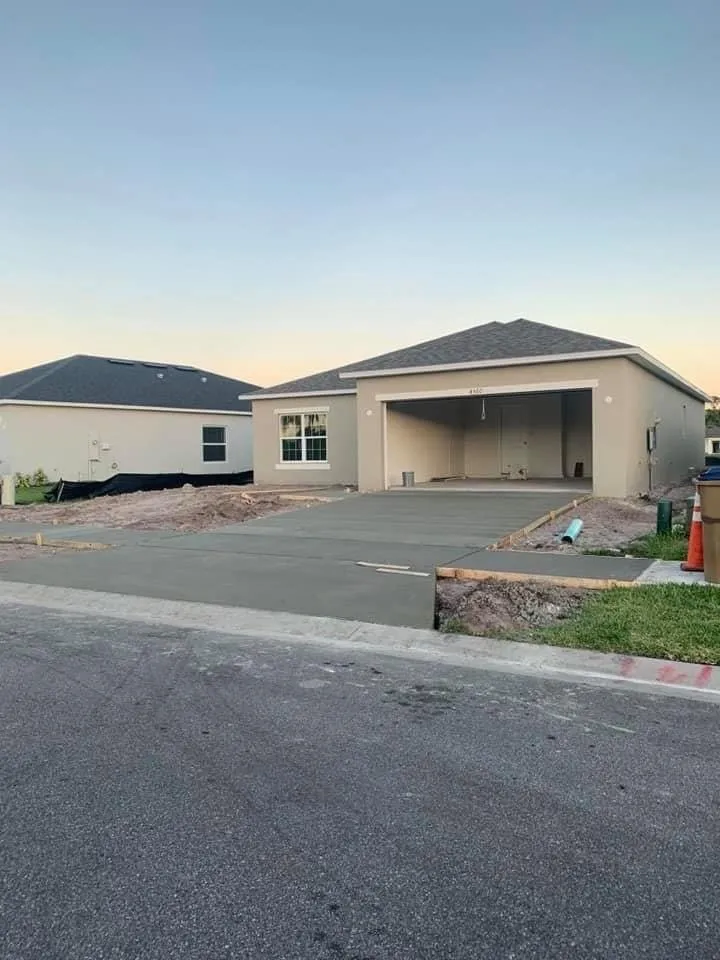 Slide of Daros Rem Services