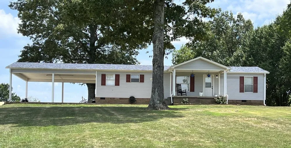 Slide of Darrell Davis Roofing