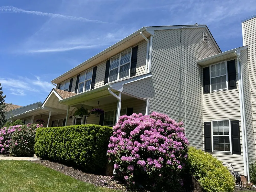 Slide of Dave Construction