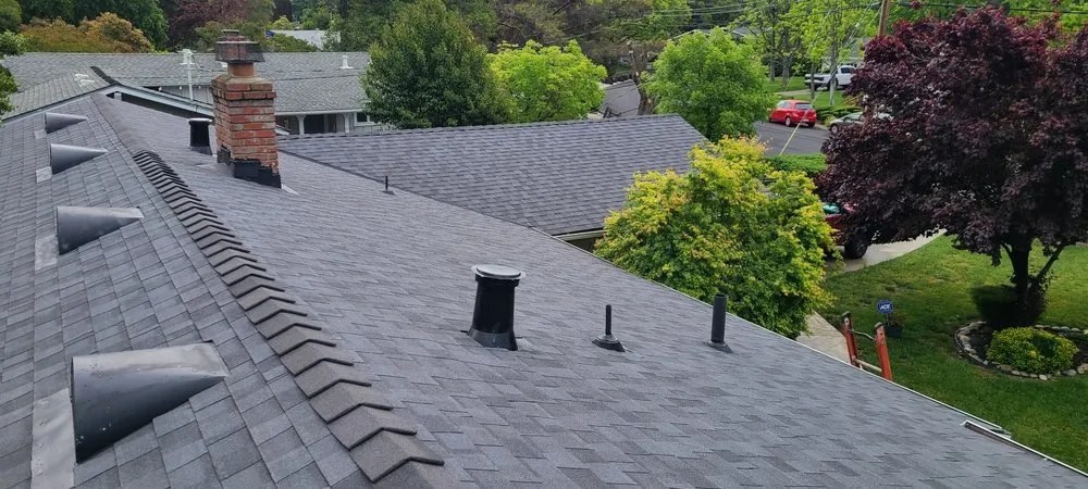 Emergency roof leak repair experts serving Hilltop Mall, CA - Dave Evans