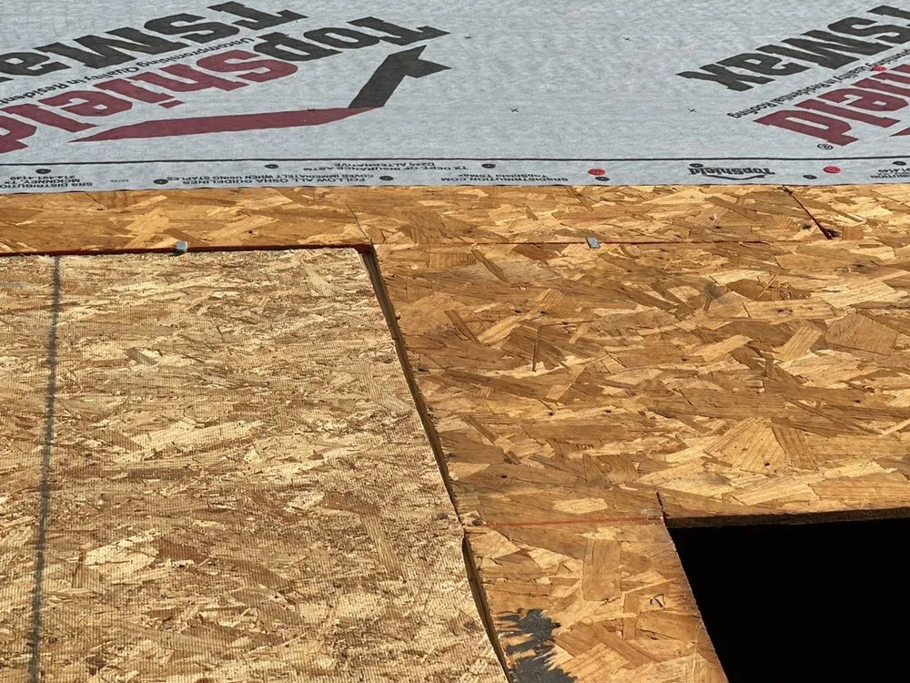 Slide of Daveo’s Roofing