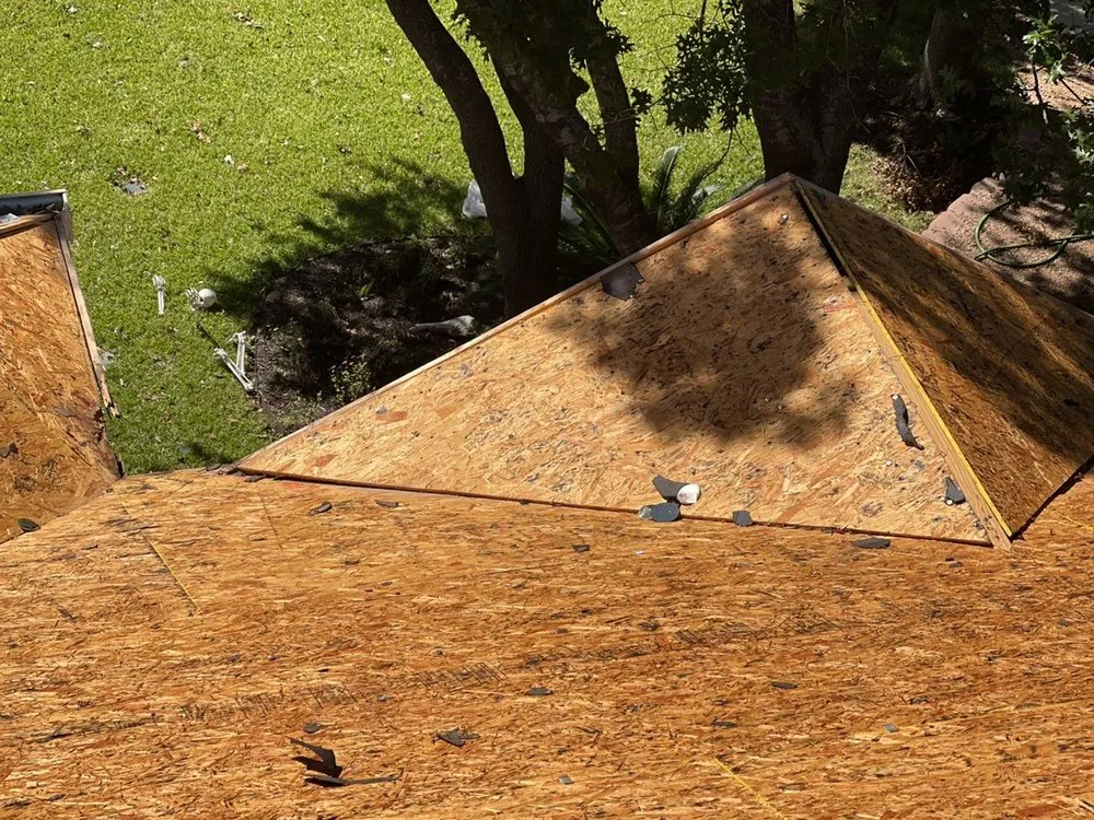 Slide of Daveo’s Roofing