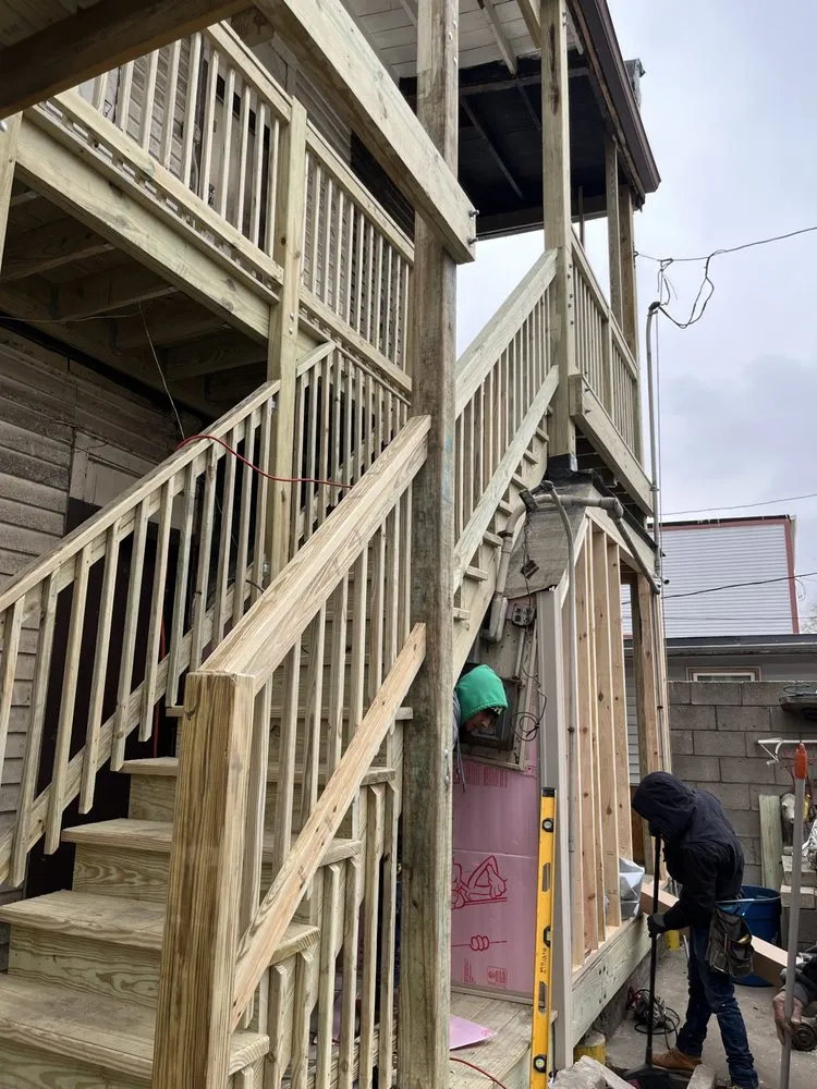 Slide of Dave's Roofing - Tuckpointing - Windows