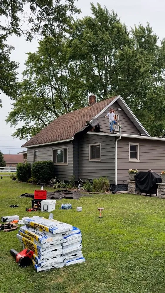 Slide of Daves Roofing & Construction