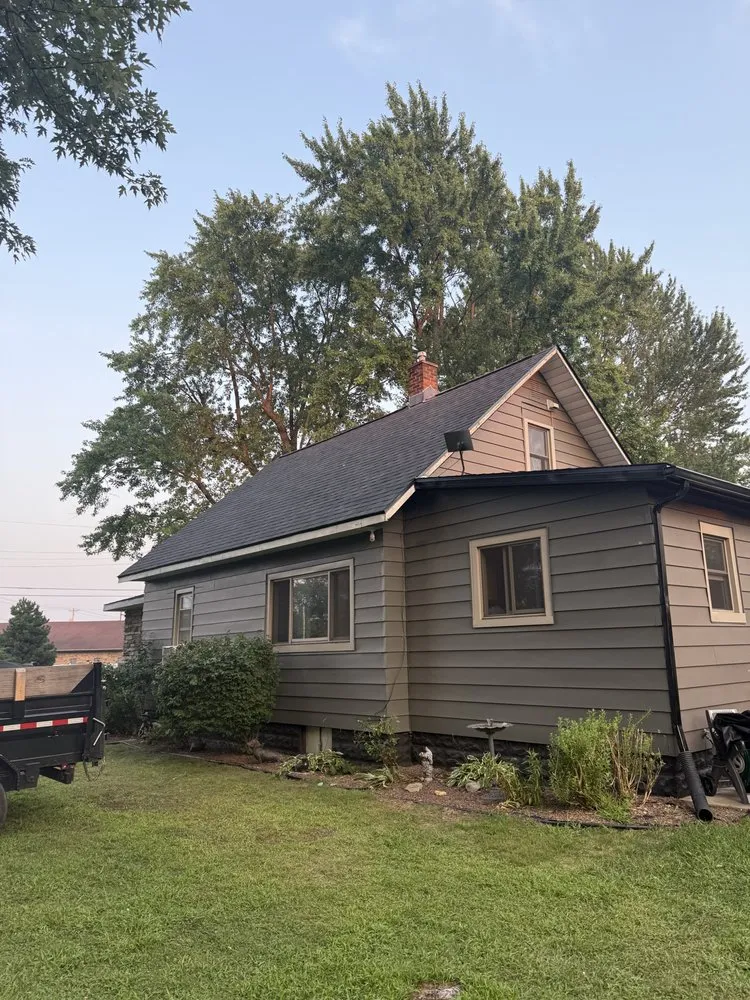 Slide of Daves Roofing & Construction