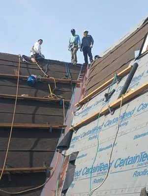 David's Roofing Logo