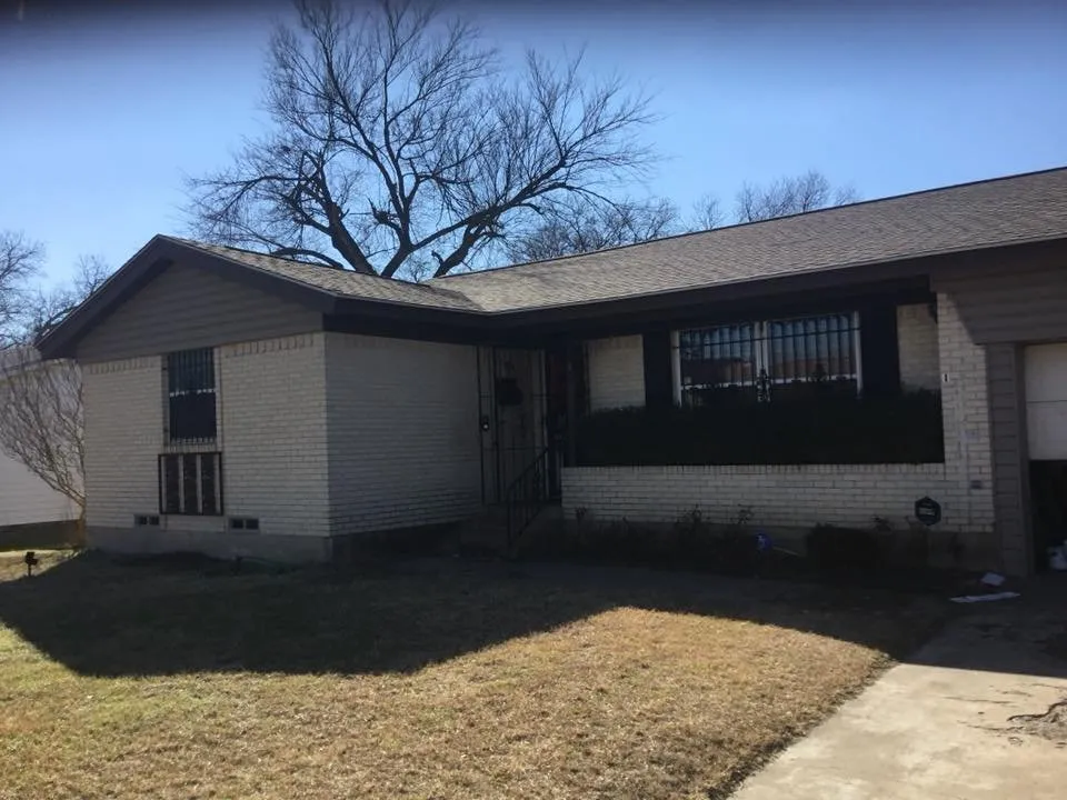 Slide of David's Star Roof Company