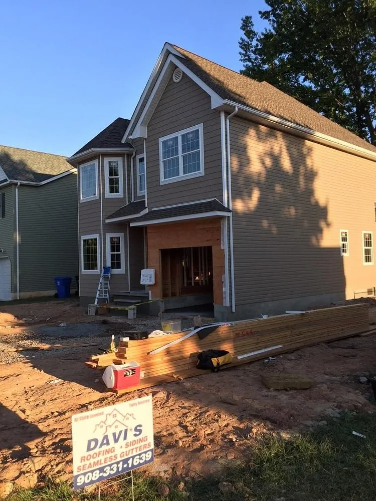 Slide of Davi's Construction & Seamless Gutters