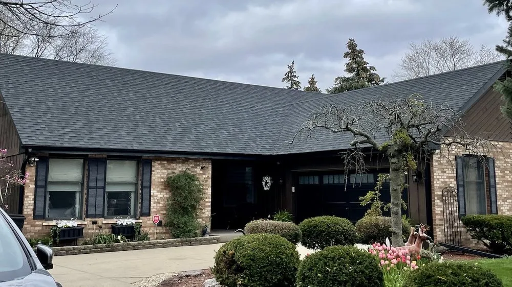 Slide of Davis Roofing & Construction