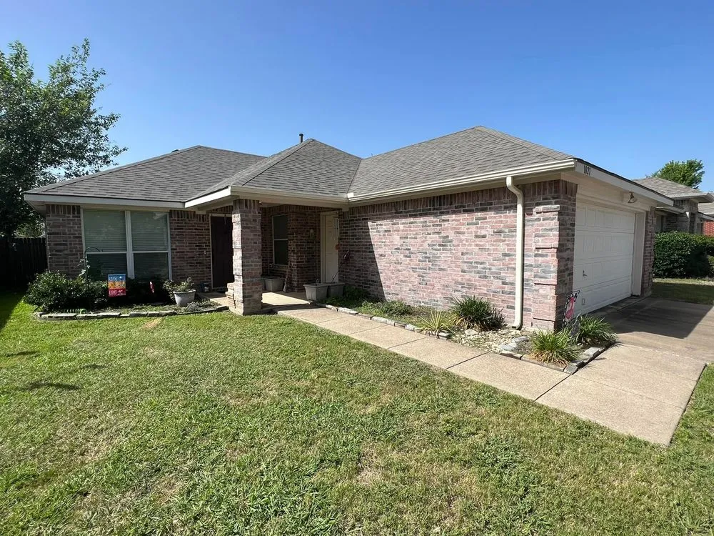 Slide of Davis Roofing Solutions