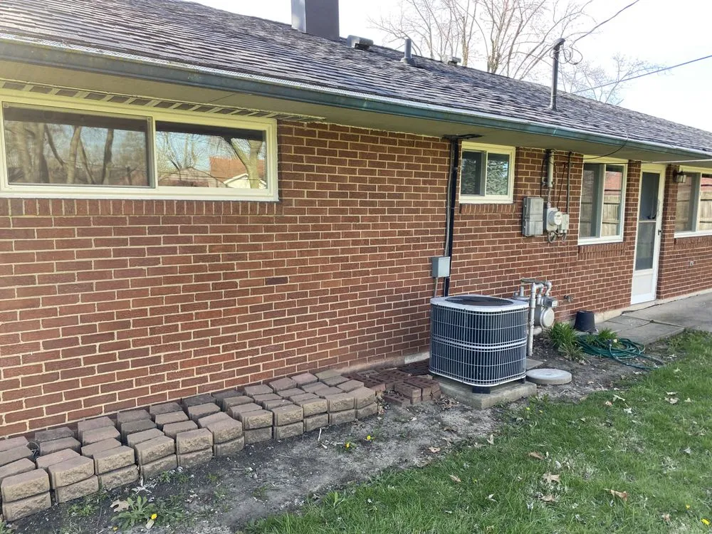 Slide of Dayton spouting & siding