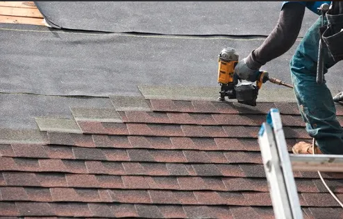 Slide of Díaz roofing