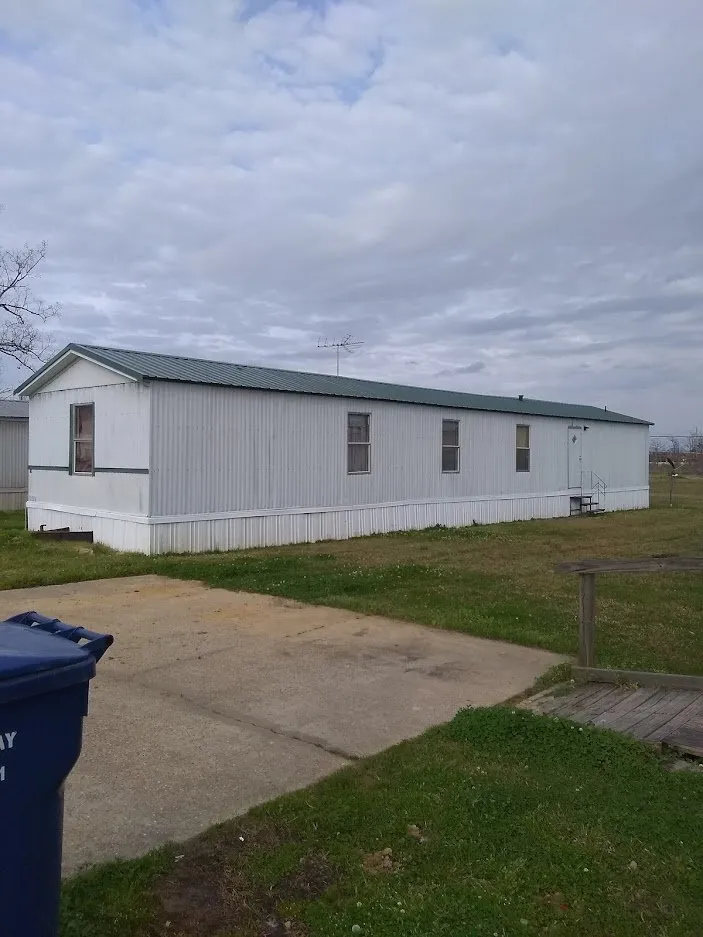 Slide of DB roofing services