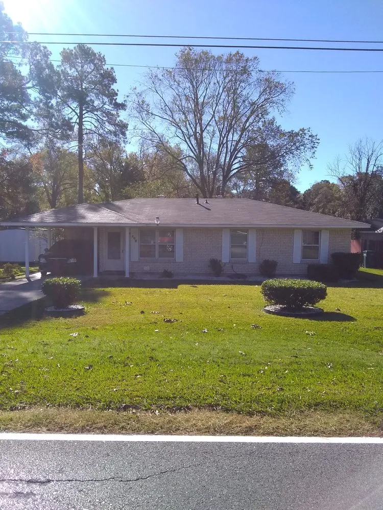 Slide of DB roofing services