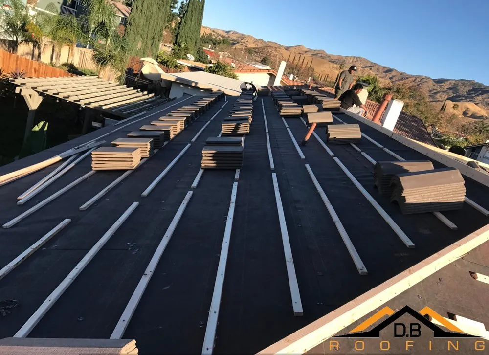Top-rated shingle roofing service in Valley Village, CA - D.B Roofing