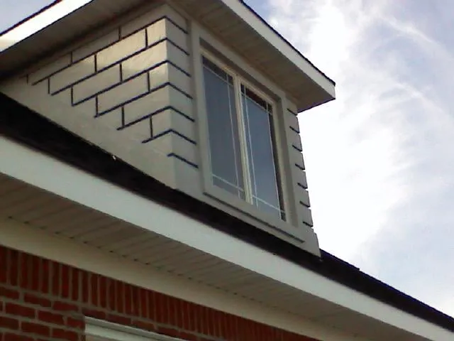 Emergency roof repair in Summitville, IN by DC Contracting