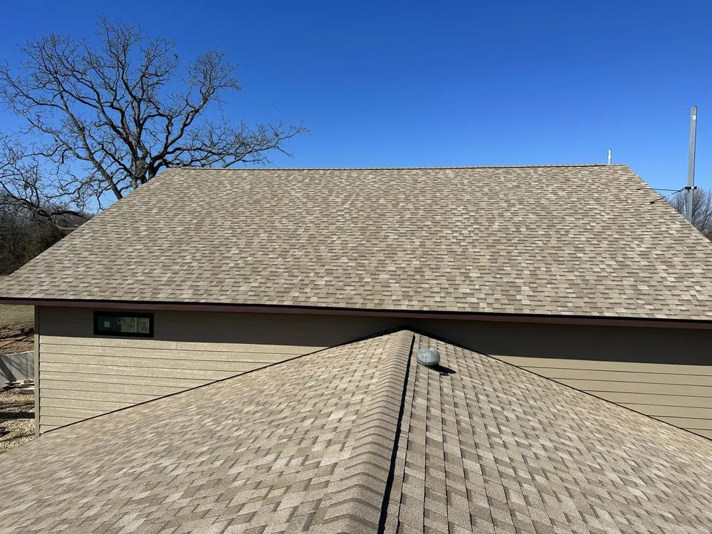 Professional flat roof repair experts serving Newburg, MO - D&C General Contractors
