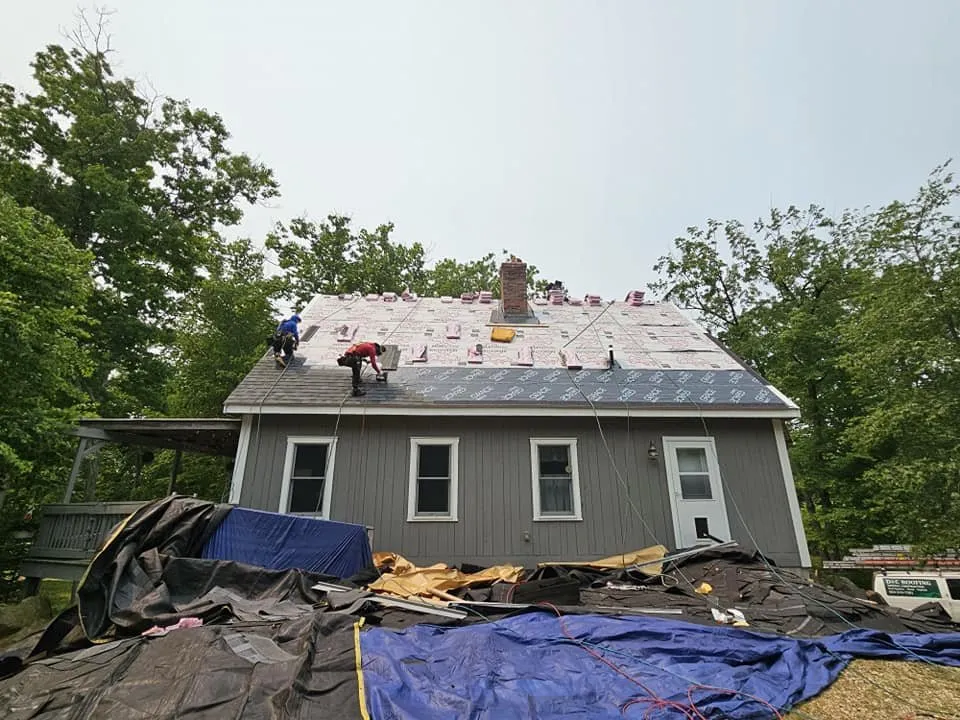 Slide of D&C Roofing General Construction