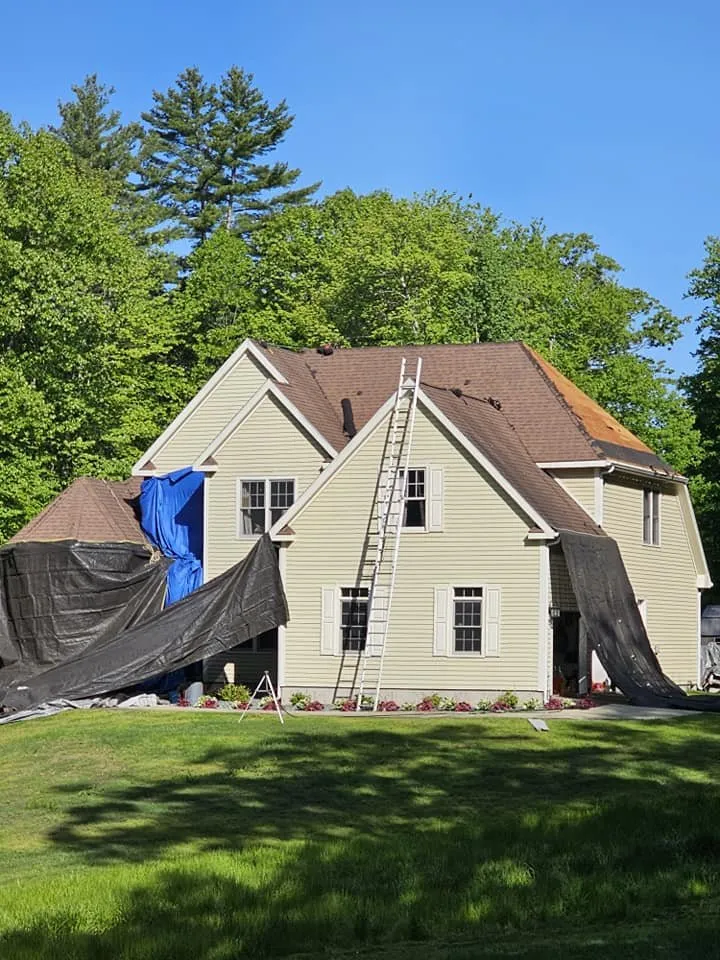 Slide of D&C Roofing General Construction