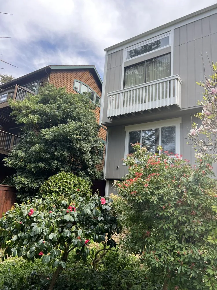 Slide of DConstruction