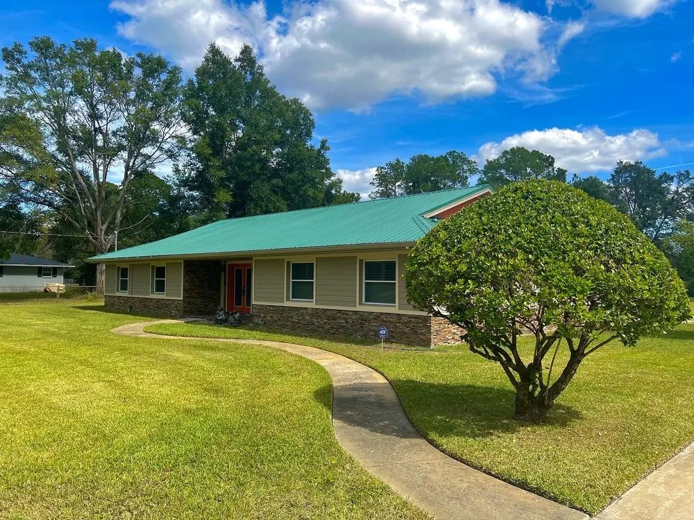 Slide of D&D Construction Services