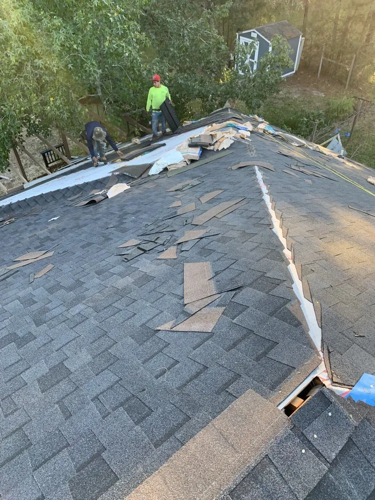 Slide of D&D Contracting and Roofing